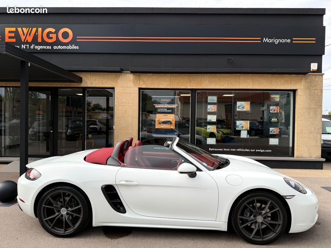 Porsche 718 boxster (982) 2.0 300ch - bvm6 - cuir etendu rouge bordeaux - jantes s 20 pouces - entretiens porsche (image 24)