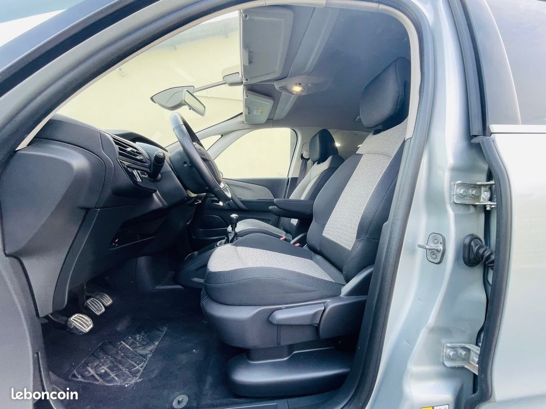 Citroën C4 Picasso 1.2 i 130ch Bussines Pack 92.500km (image 8)