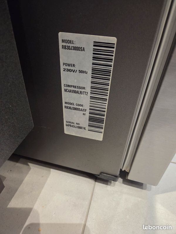 Réfrigérateur combiné Samsung - Électroménager