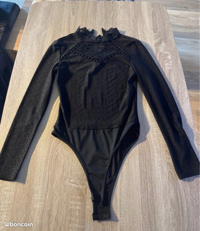 Body dentelle (image 1)
