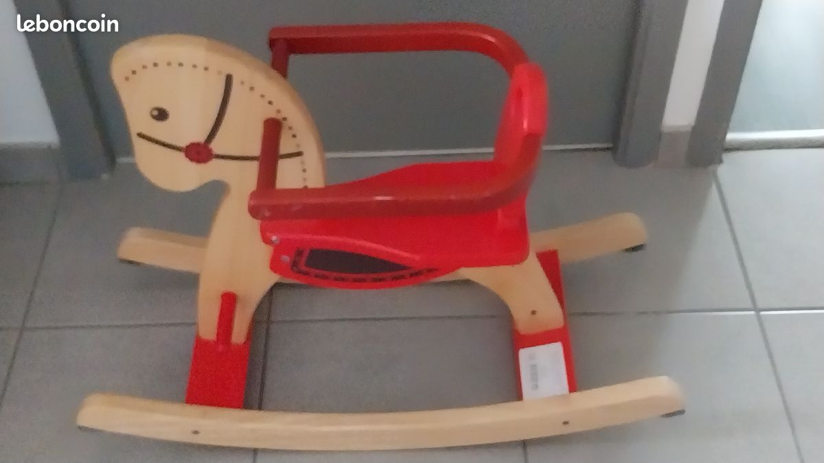 Cheval à bascule en bois (image 3)