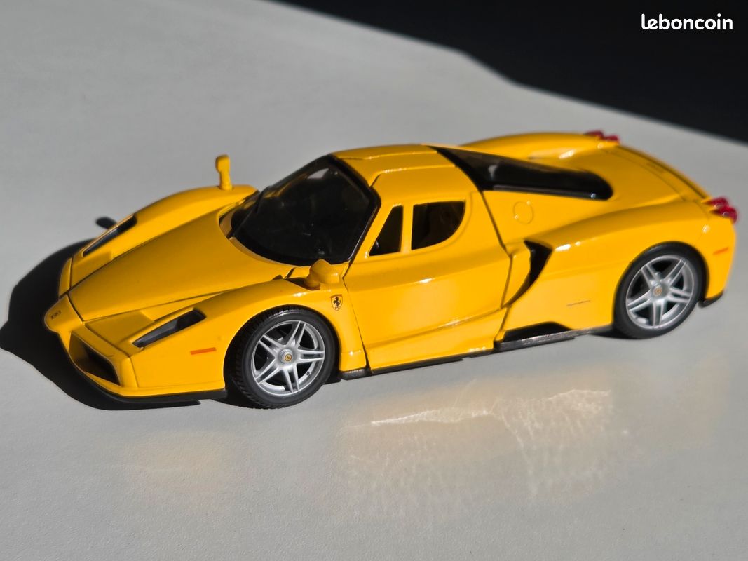 Vends voiture de collection maisto 1.24 (image 2)