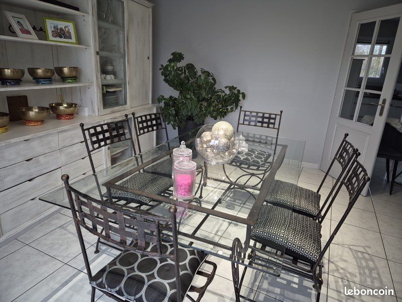 Table de salle à manger ou terrasse (image 5)