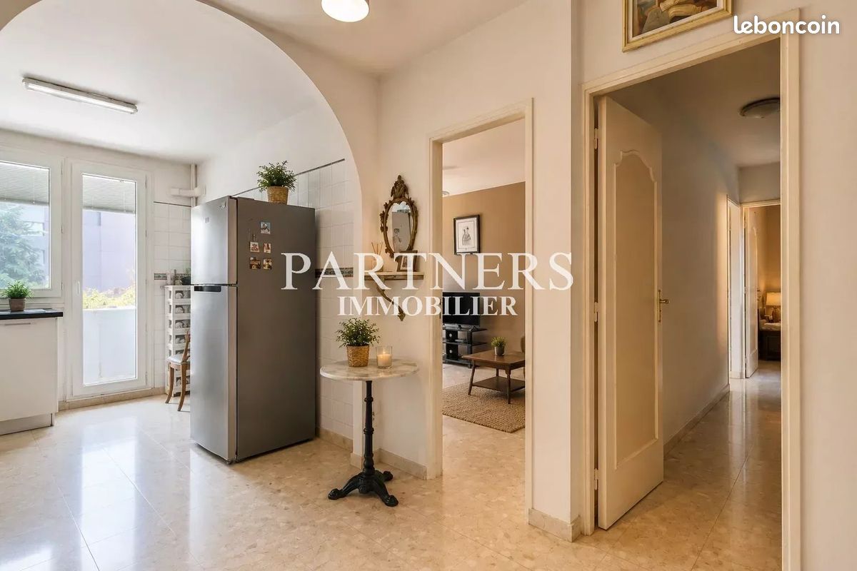 Appartement 6 pièces 110 m² · à Aix-en-Provence · 110 m² · 472 000 €