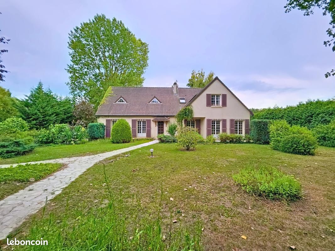 Maison 9 pièces 227 m² · à Laon · 227 m² · 315 000 €