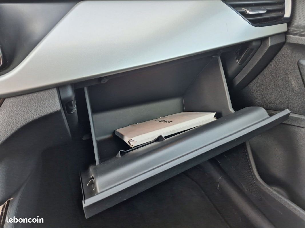 SKODA Scala 1.0 TSI Evo 110 ch DSG7 Business (image 23)