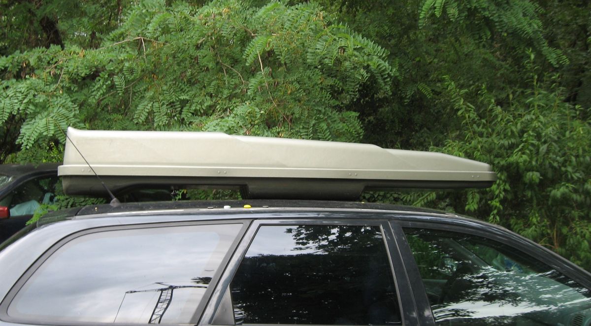 Coffre de toit rigide - Équipement auto
