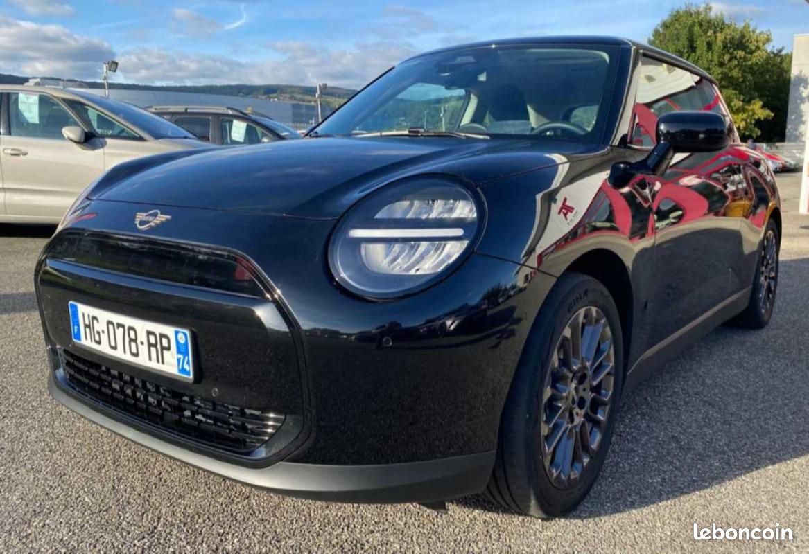 Pinterest Essentials Mini Cooper Electric E 184 Essential 40.7 KWH - Voitures