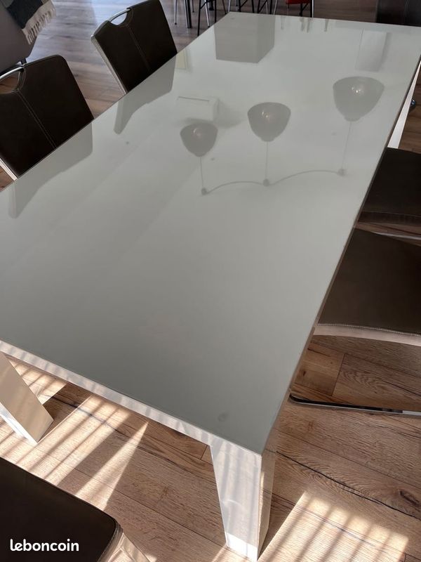 Table de salon en verre trempée (image 3)