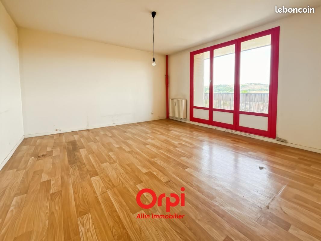 Appartement 3 pièces 61 m² · à Montluçon · 61 m² · 34 000 €