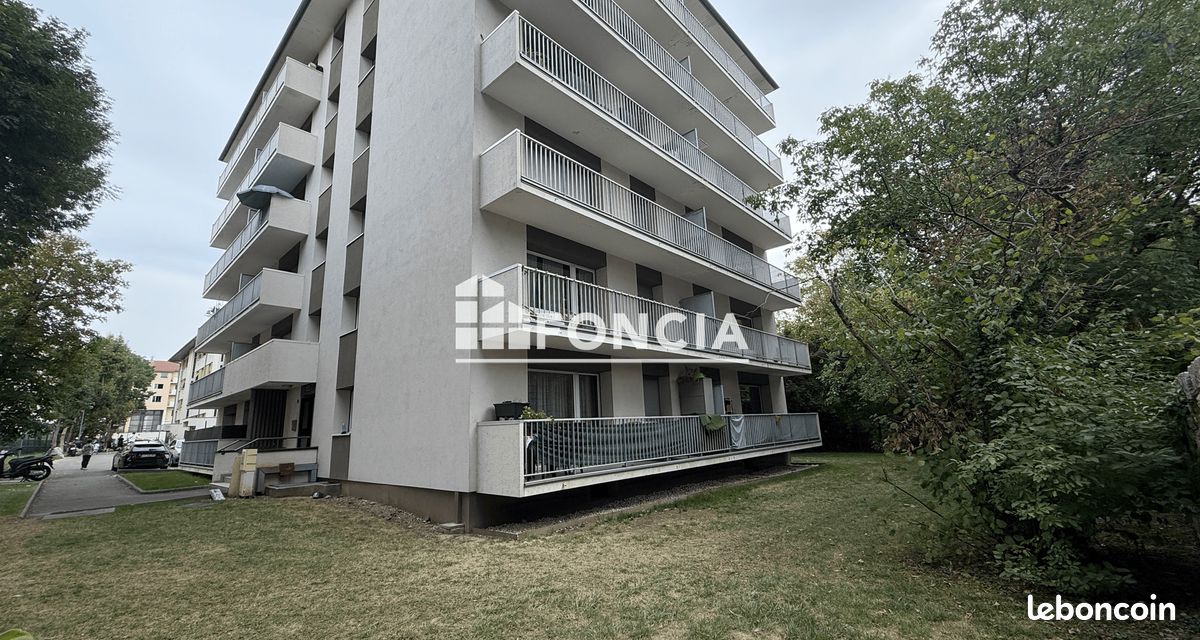 Appartement 2 pièces 44 m² · à Saint-Julien-en-Genevois · 44 m² · 227 000 €