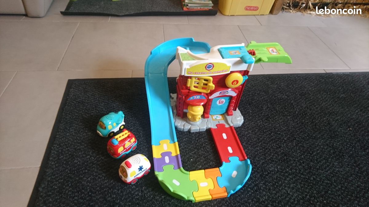 Tut tut bolide caserne (image 1)