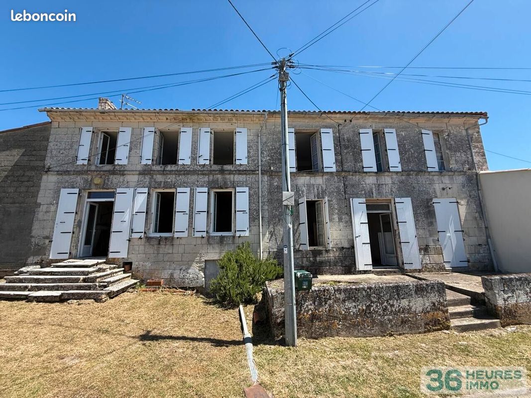 Maison 8 pièces 250 m² · à Saint-Fort-sur-Gironde · 250 m² · 145 000 €