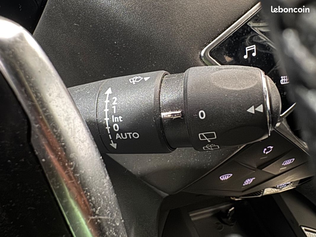 DS DS3 CROSSBACK PureTech 130 CV EAT8 So Chic/ puretech / COURROIE OK/ ENTRETIENT 05.2026 (image 29)