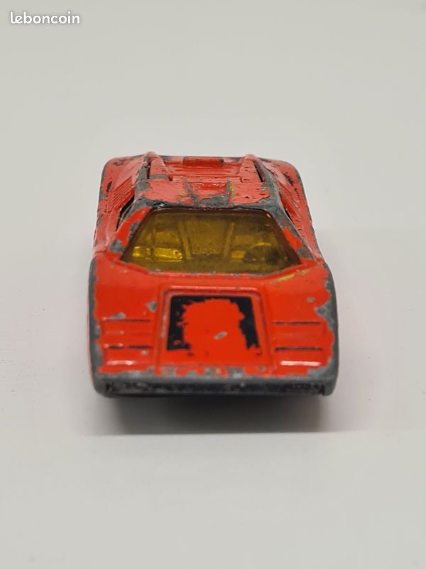 MATCHBOX SUPERFAST n°27 LAMBORGHINI COUNTACH