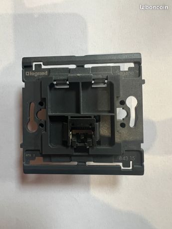 Prise RJ45 Legrand Sagane 843 15 - Cat.6 FTP - Neuf De Stock