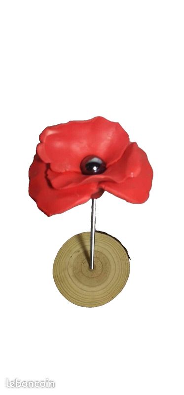 COQUELICOT SCULPTE MAIN-socle bois - imperméable -Artisanat Populaire - (image 3)
