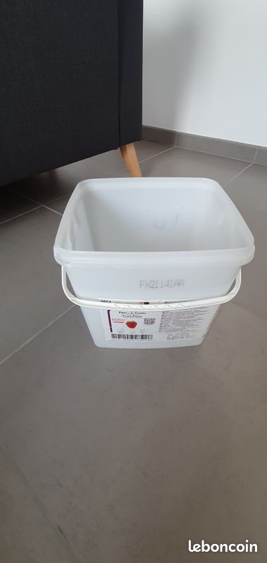 Seaux plastiques BLANC (image 1)