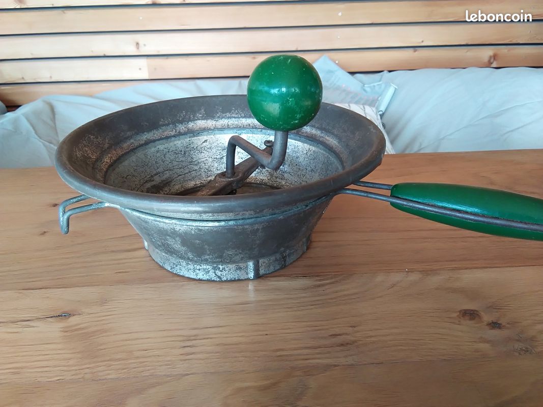 Moulin à légume déco vintage (image 1)
