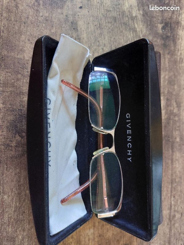 Montures de lunette GIVENCHY (image 1)