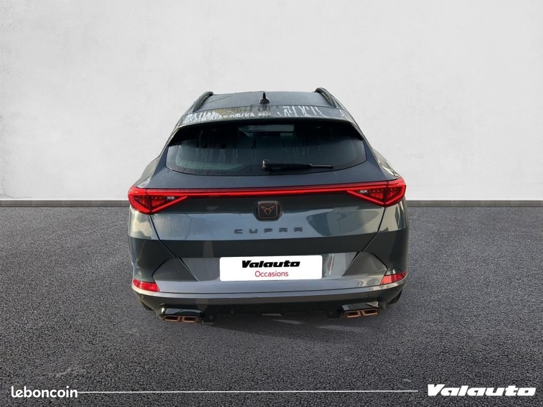 Cupra Formentor 1.4 E HYBRID 204 DSG6 V (image 8)