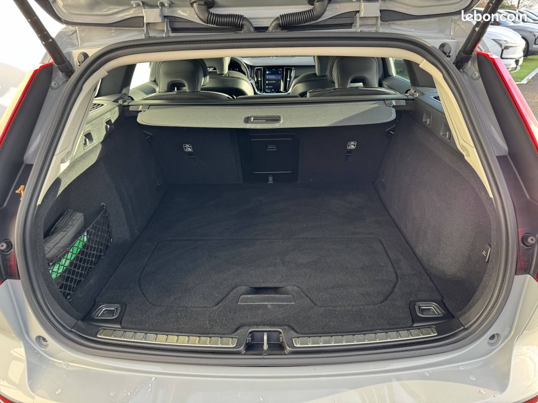 VOLVO V60 B4 197 ch Geartronic 8 Start (image 3)