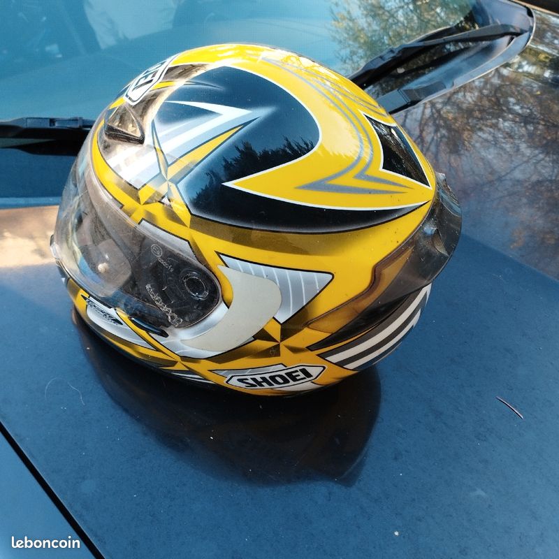 Vend casque shoei très peu servi taille s (image 4)