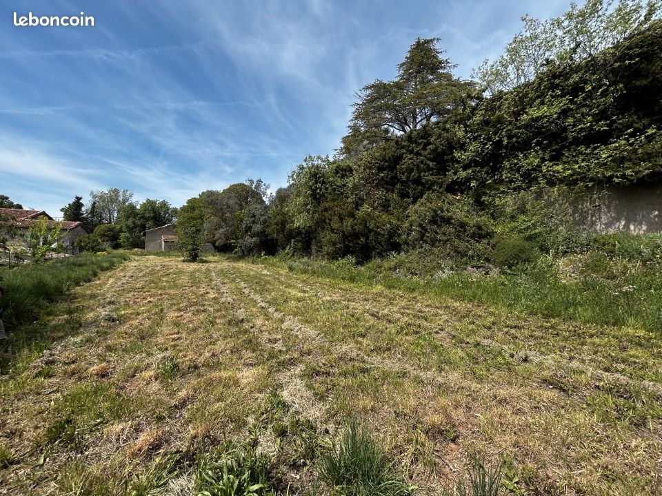 Terrain 830 m² Draguignan · 150 000 €