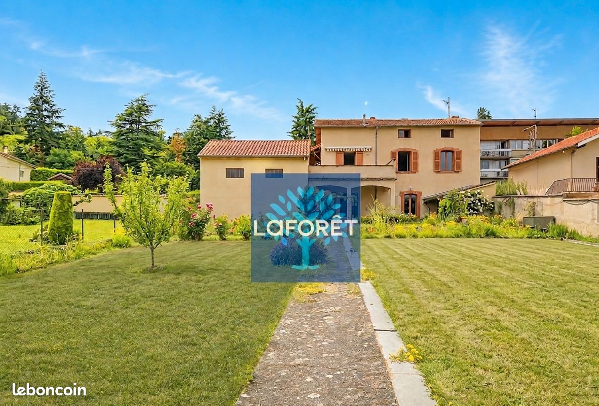 Maison 6 pièces 147 m² · à Boën-sur-Lignon · 147 m² · 190 000 €