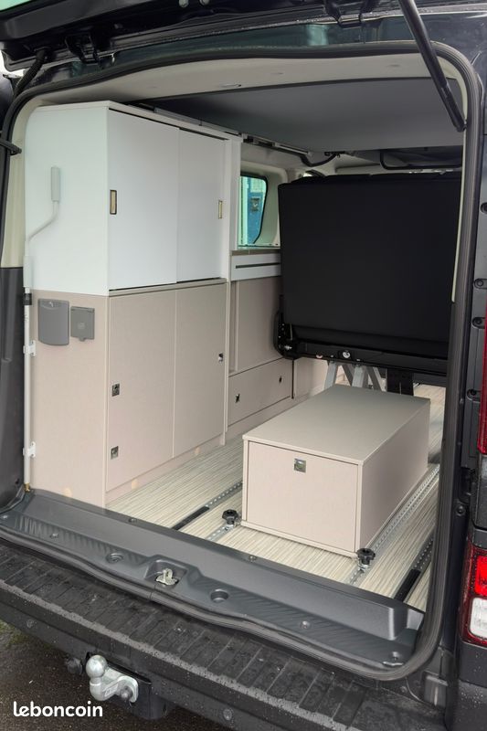 VAN BURSTNER PLAYA C 500 LIMITED / 2.0l dCi 150cv / Lit banquette + Toit relevable (image 5)