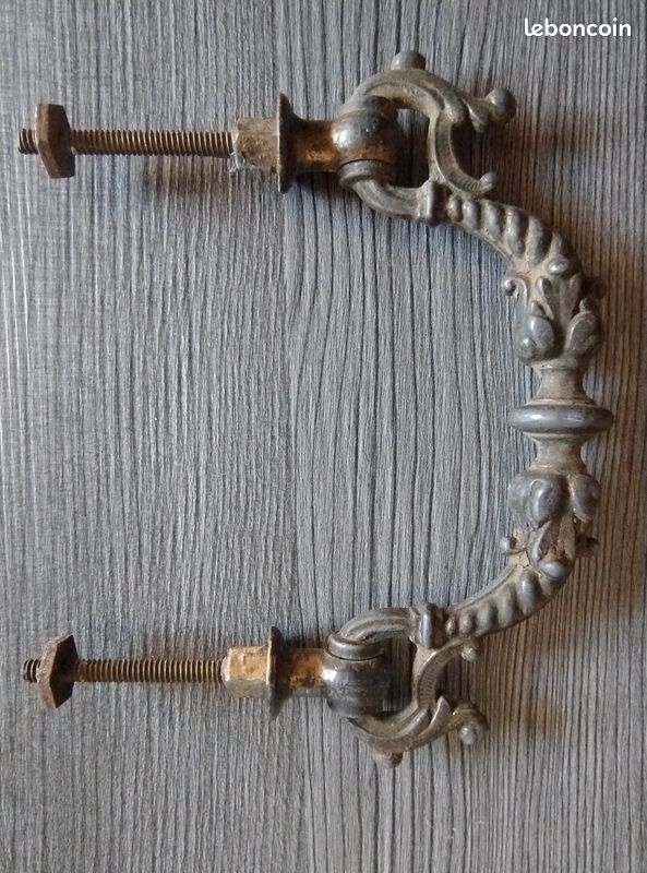 Poignée de Meuble Ancienne en Bronze Massif – Style Louis XV / Régence (image 1)