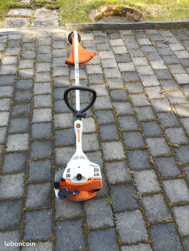 Débroussailleuse Stihl FS 50 - Services de jardinerie & bricolage