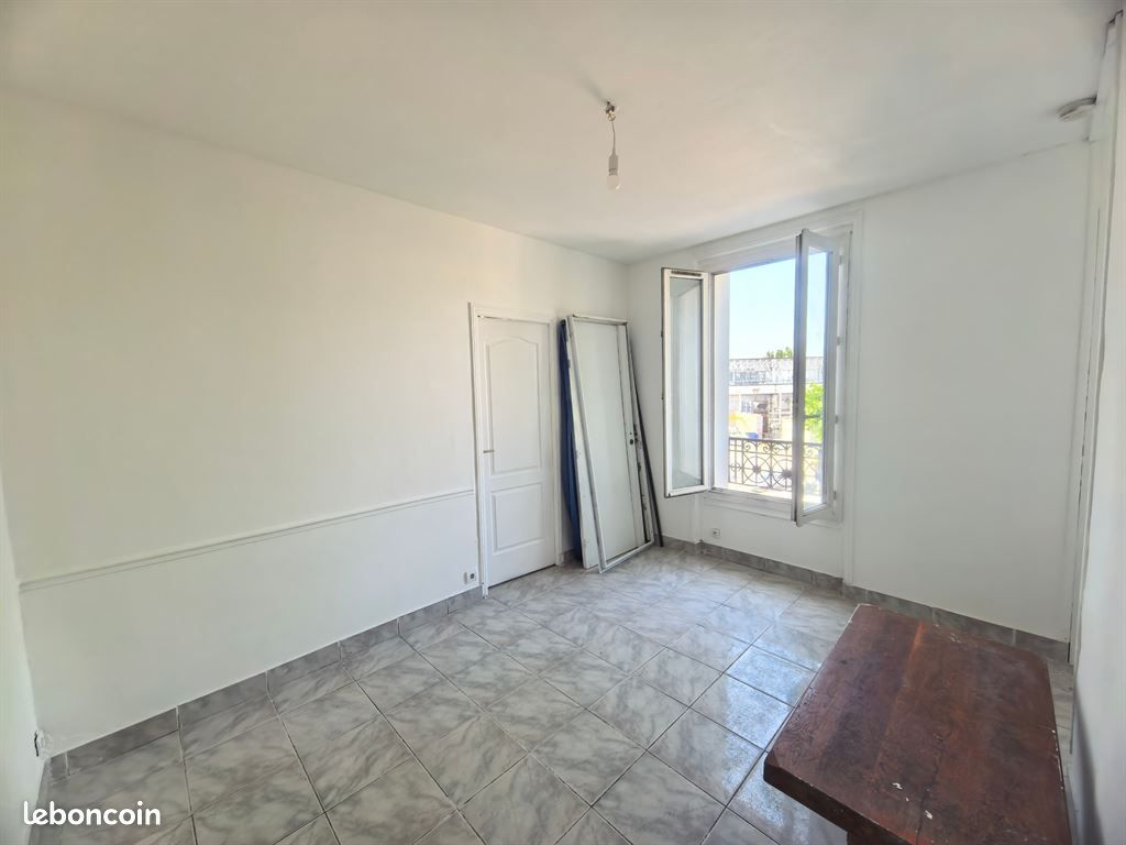 Appartement 2 pièces 30 m² · à Aubervilliers · 30 m² · 160 000 €
