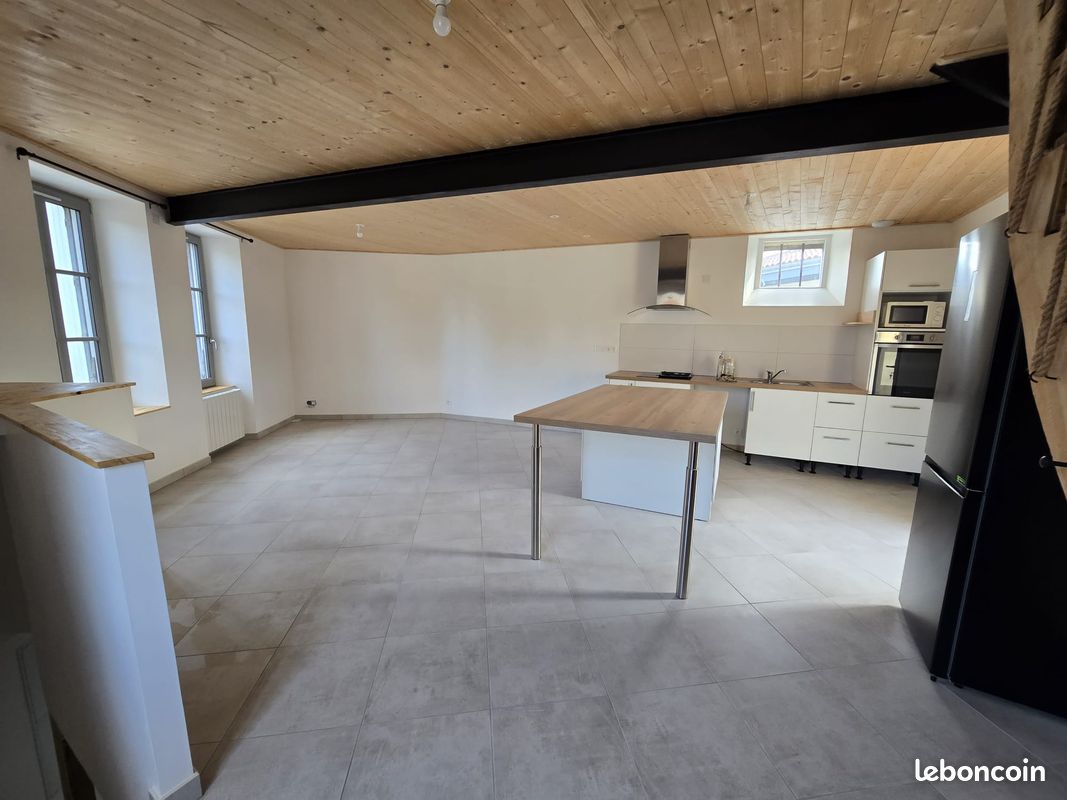 Maison 4 pièces 100 m² · à Bressuire · 100 m² · 890 €/mois
