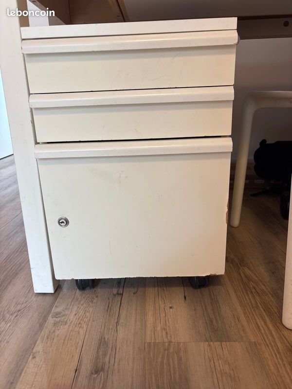 Bureau blanc (image 2)