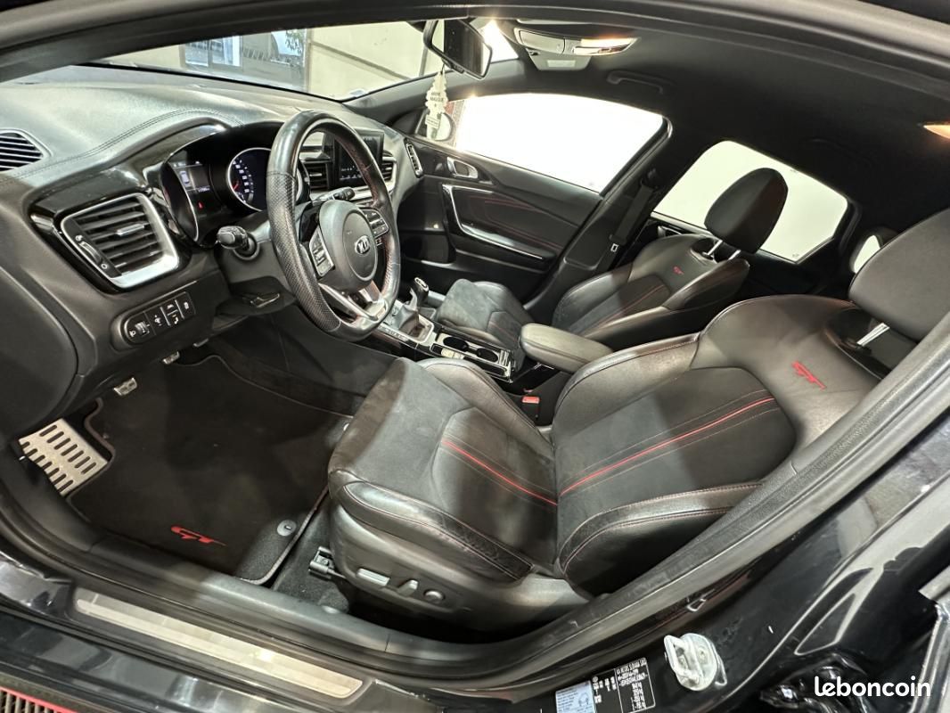 Kia CEED 1.6 T-GDi 204 ch ISG GT (image 24)