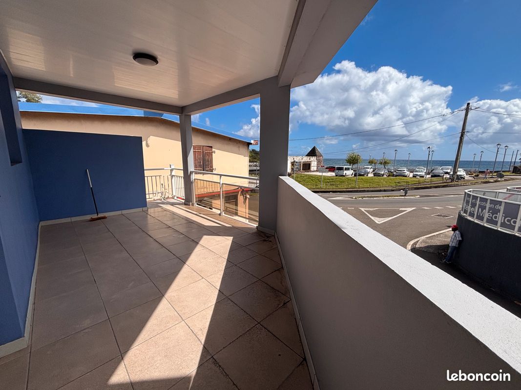 Appartement 3 pièces 70 m² · à Le Marigot · 70 m² · 850 €/mois