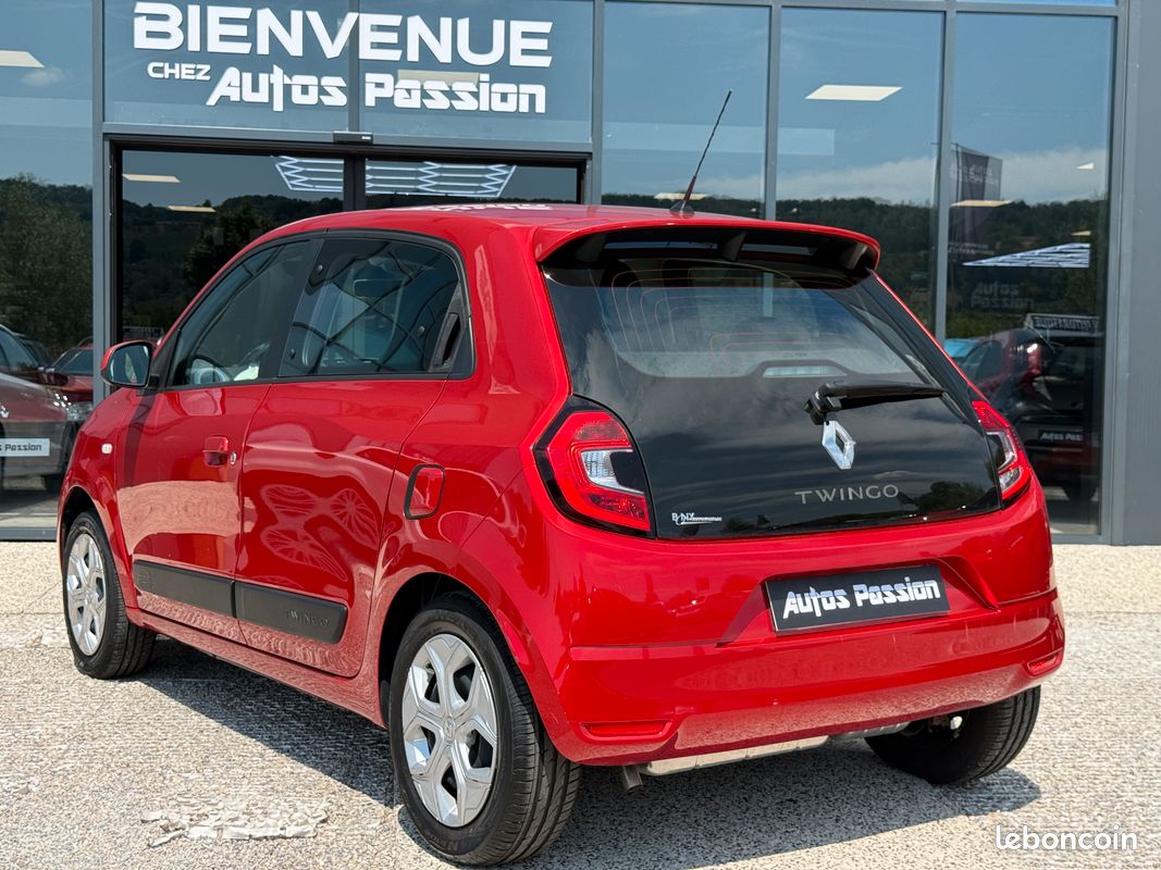 800 kms seulement renault twingo 1.0 sce 65 ch zen. 1ere main. 03/2021 (image 4)