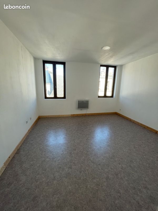 Maison 5 pièces 89 m² · à Landrecies · 89 m² · 680 €/mois