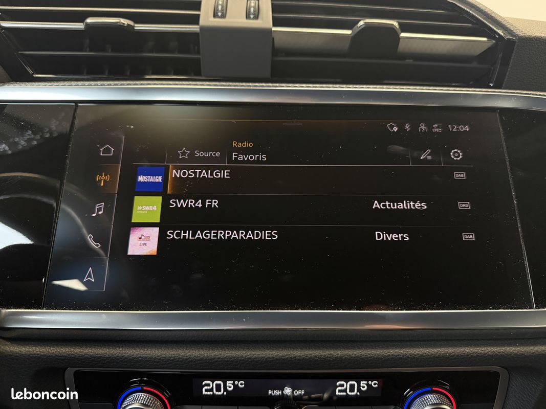 AUDI Q3 45 TFSIe 245 ch S tronic 6 S line (image 23)