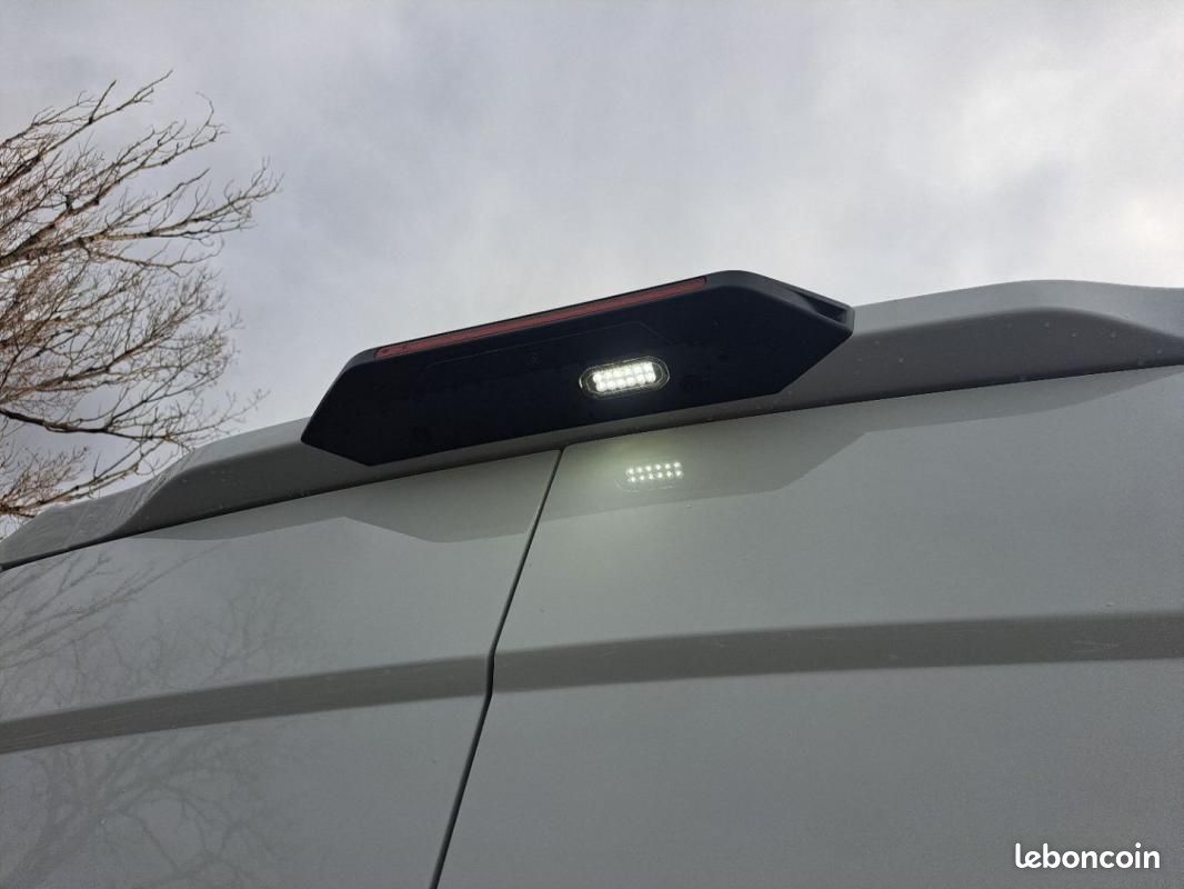 Iveco Daily FOURGON 35S18 A8 180CV 3L L4H2 16M3 (image 30)
