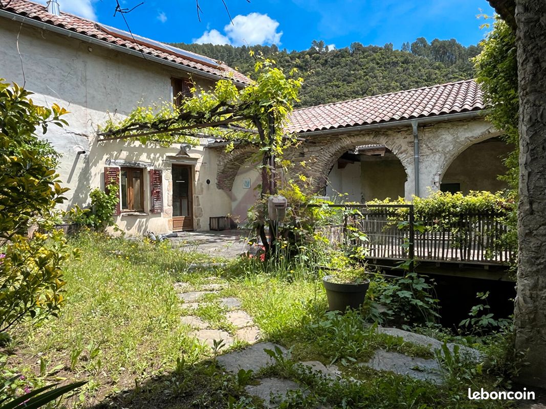 Maison 7 pièces 187 m² · à Peyremale · 187 m² · 295 000 €