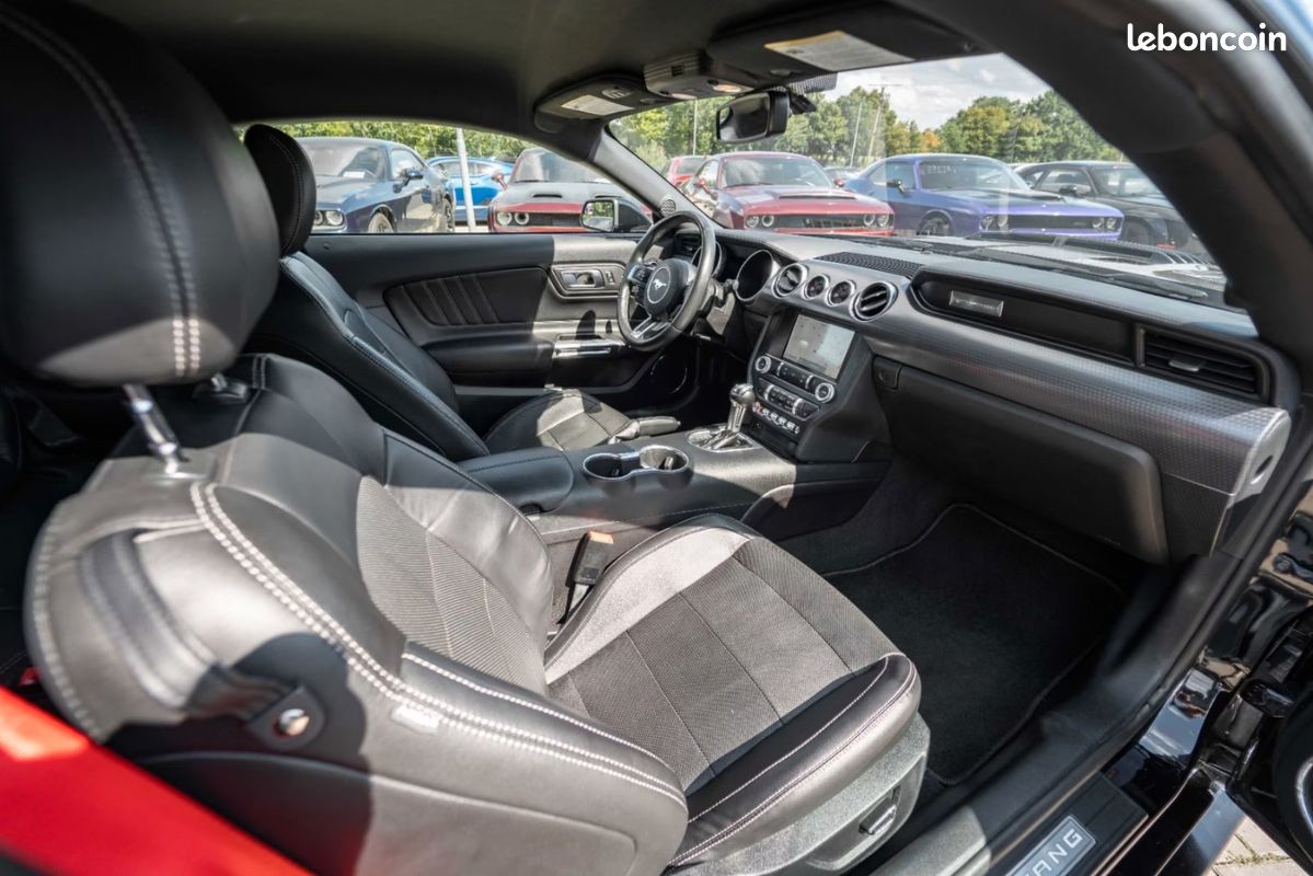 FORD Mustang GT 5.0 V8 450ch Coupé Performance | Launch Control • Différentiel autobloquant • Échappement actif (image 25)