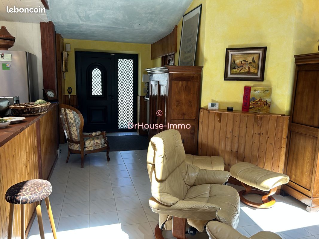 Propriété 9 pièces 240 m² (image 13)