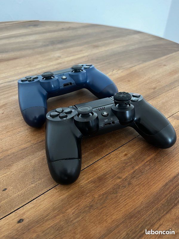 Ps4 Pro 1000Go + manettes (image 4)