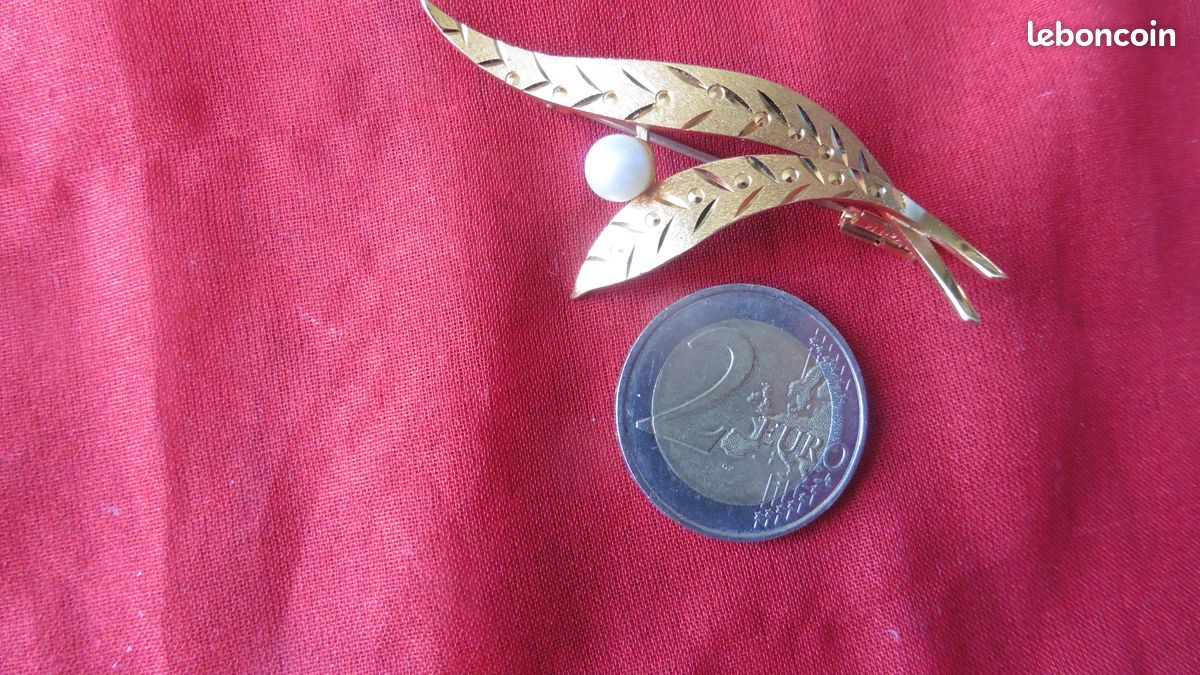 Broche Ancienne Plaque Or - Signée Kari M - Bijou Vintage - Occasion - Pièce Unique à Collectionner