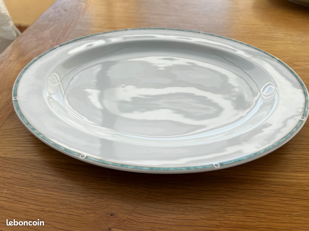 Plat ovale 39x30cm en porcelaine Bernardeau modèle Gemme vert (image 4)