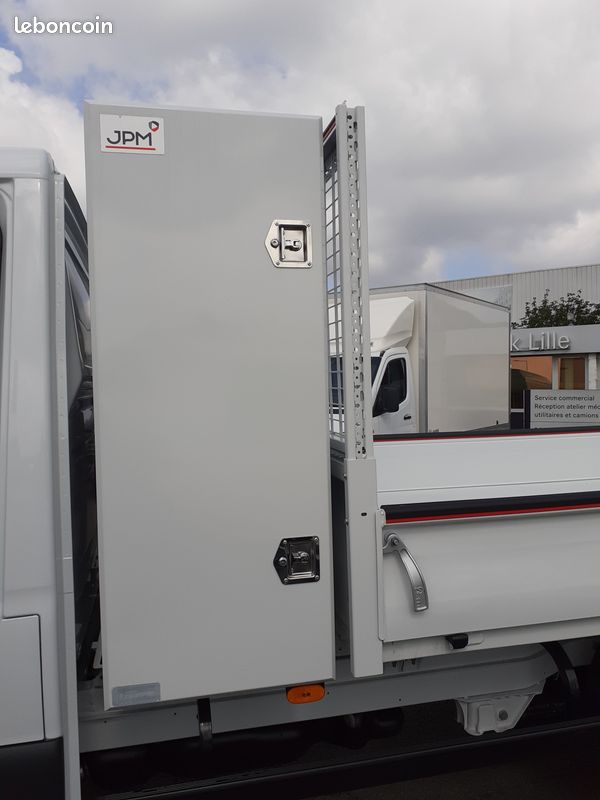 52 990 HT Mercedes Sprinter 519 CDI 190 CH Benne Coffre 1 037 Euros HT/mois (image 5)