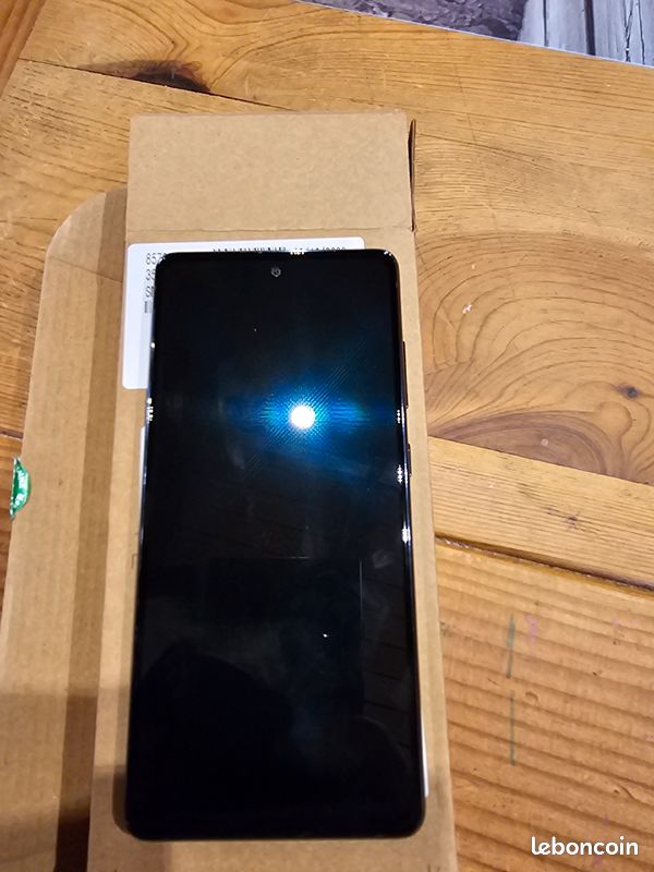 Vends smartphone samsung s20fe 5g (image 1)