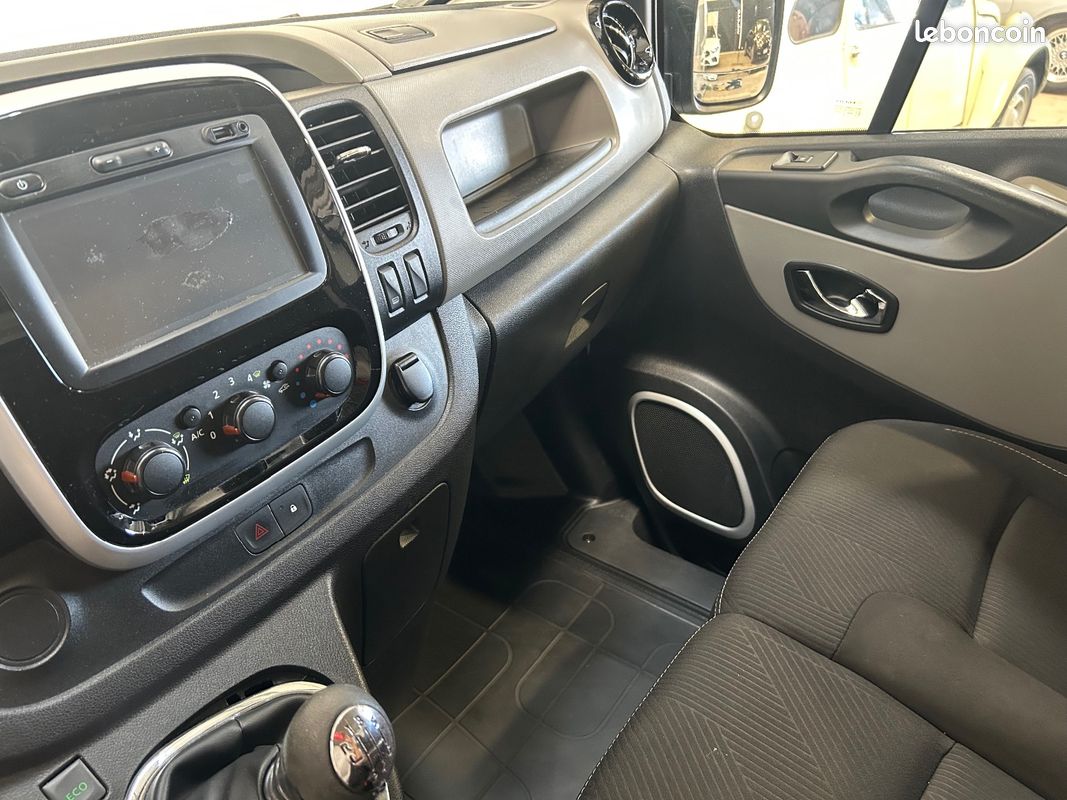 Renault trafic fourgon gn l1h1 1000 kg dci 120 e6 grand confort (image 14)